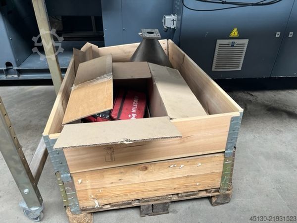 Stroj za injekcijsko prešanje Ferromatik Milacron Magna T(MTs) 150-450