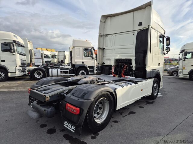 Máy kéo tiêu chuẩn DAF XF 480 FT SUPER SPACE CAB ZF INTARDER