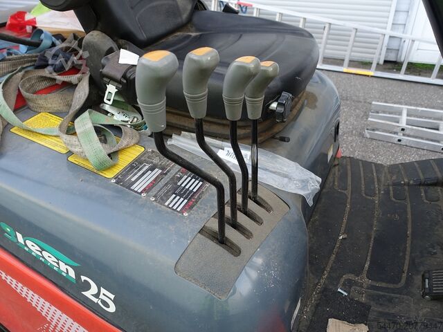 Gazowy wózek widłowy HELI CPYD 25