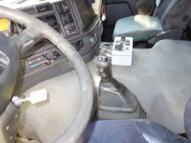 Standaard-SZM Volvo FM 12.420 6x4 steelsprings