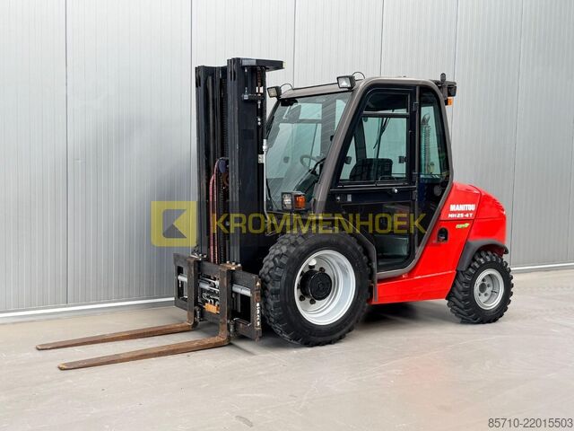 Empilhadeira todo-o-terreno Manitou MH 25-4 T Buggie