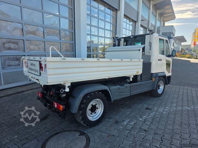 Multicar M31 4x4 me ngarkues të prapëm me të katër rrotat aktive, hidraulikë, klimë Multicar M31 4x4 Allrad-Kipper, Hydraulik, Klima