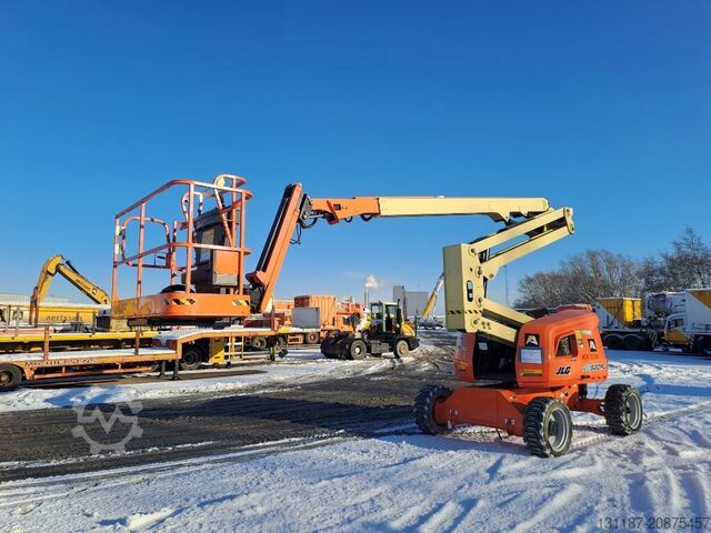 Телескопічна платформа JLG EC520AJ