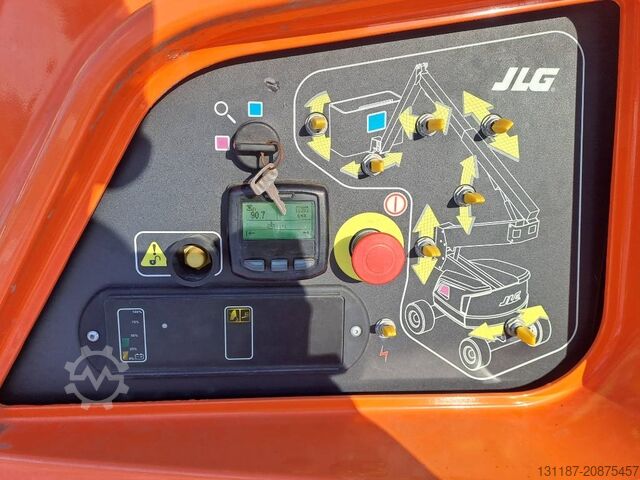 Телескопічна платформа JLG EC520AJ