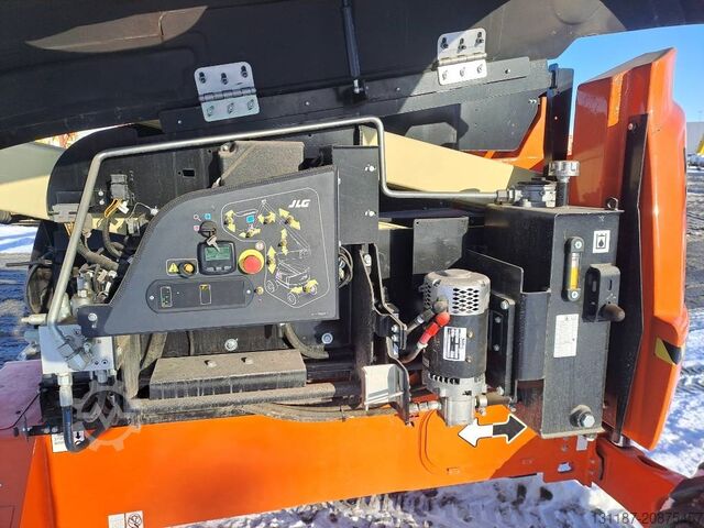 Телескопічна платформа JLG EC520AJ