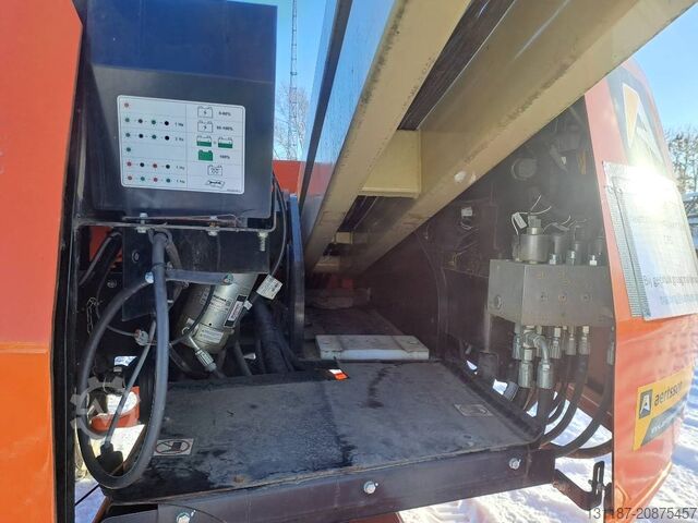 Телескопічна платформа JLG EC520AJ