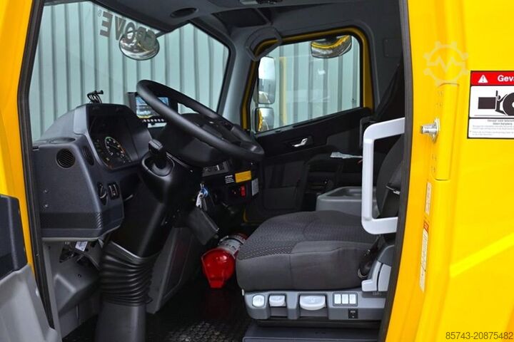 All-Terrain-Kran Grove GMK5250XL-1 Available For Rent, Dutch Registration