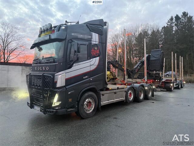 Kereste taşıyıcı Volvo FH16 8x4 Globetrotter Royal timber truck w/Loglift