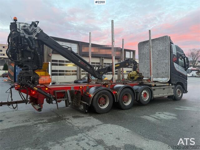 Kereste taşıyıcı Volvo FH16 8x4 Globetrotter Royal timber truck w/Loglift
