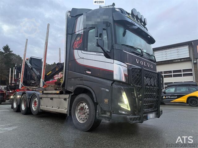 Kereste taşıyıcı Volvo FH16 8x4 Globetrotter Royal timber truck w/Loglift