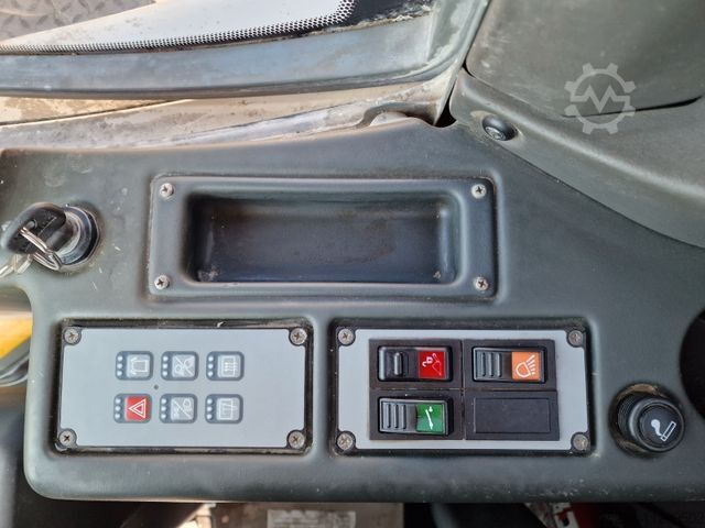 Cargadora de ruedas LIEBHERR L 550 / 2014 / 9.783 h