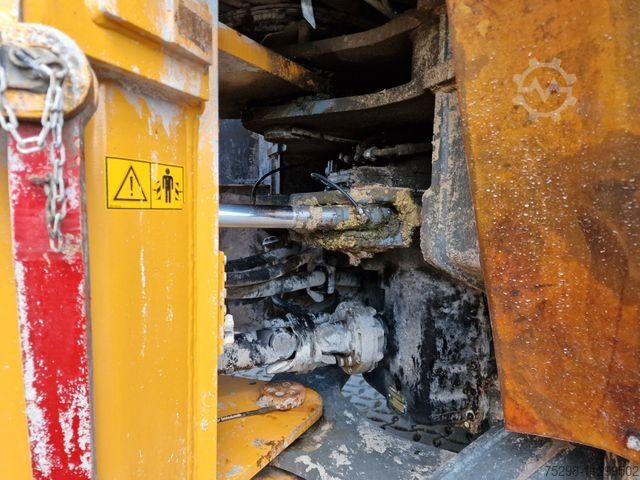 Cargadora de ruedas LIEBHERR L 550 / 2014 / 9.783 h