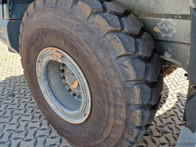 Cargadora de ruedas LIEBHERR L 550 / 2014 / 9.783 h