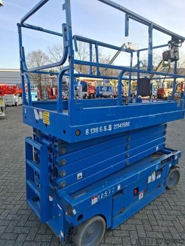 Scissor lift Haulotte COMPACT 14