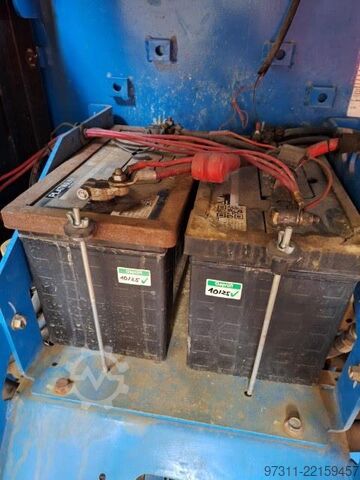 Telescopic boom lift Genie S-85