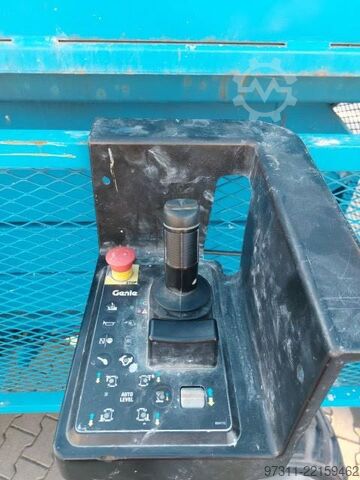 Scissor lift Genie GS-4390 RT