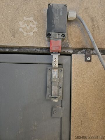 روبوت صناعي للرمل KUKA KR 10 R1420
