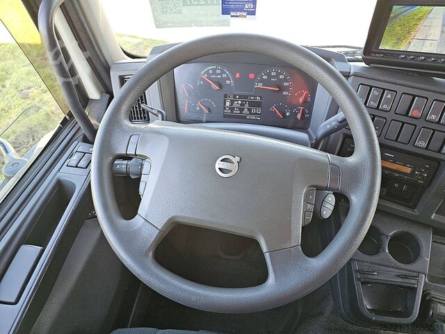 Matkalaukku VOLVO FL 220.12 AIRCO LIFT SIDE DOOR