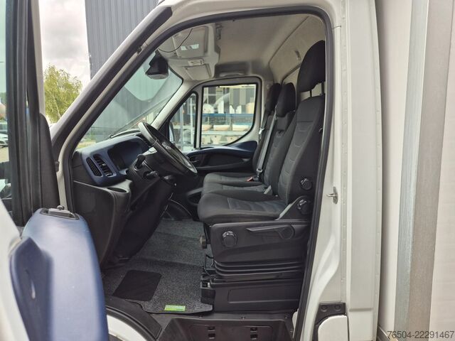 حقيبة سفر Iveco Daily 35C16 2.3D/ E6/ 22 KUB