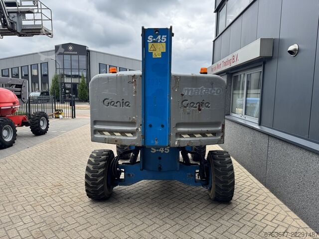  GENIE S-45 Telescoop hoogwerker / boomlift  4x4 DEUTZ DIESEL 4690uur  15,7M Werkhoogte 2014