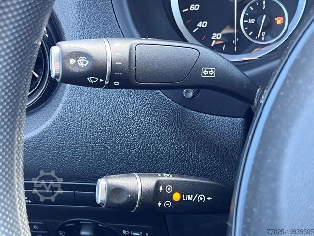 Furgoneta larga Mercedes-Benz Vito