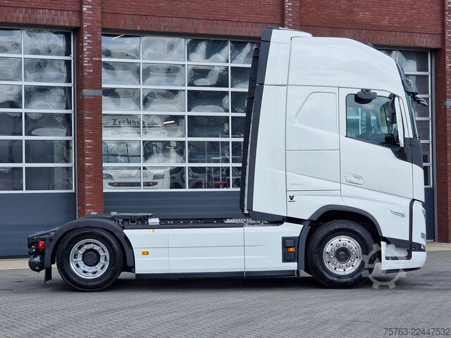 标准-SZM Volvo FH 13.500 Globetrotter XL 4x2 - NEW - Full spec...