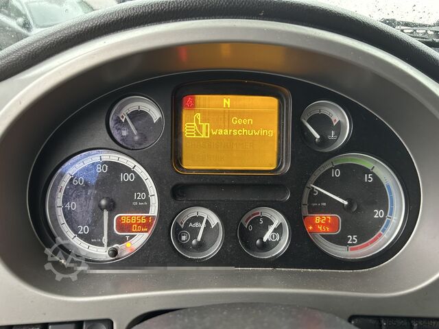 Estándar-SZM DAF XF 105 460 SSC / Retarder / 968 dkm / 2 Tanks /...