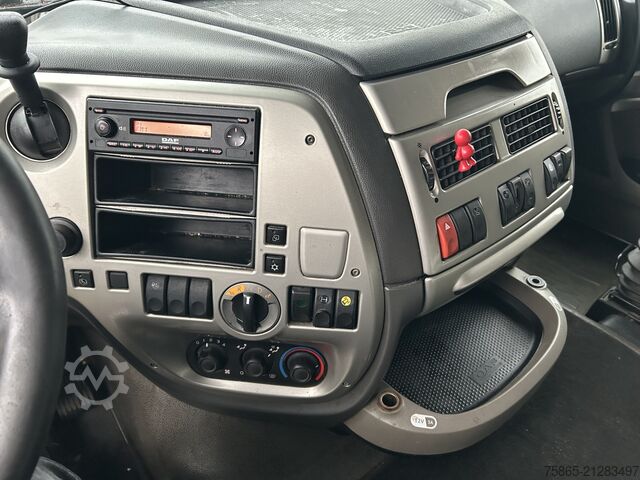 Estándar-SZM DAF XF 105 460 SSC / Retarder / 968 dkm / 2 Tanks /...