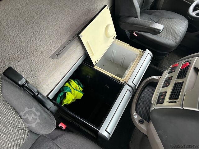 Estándar-SZM DAF XF 105 460 SSC / Retarder / 968 dkm / 2 Tanks /...