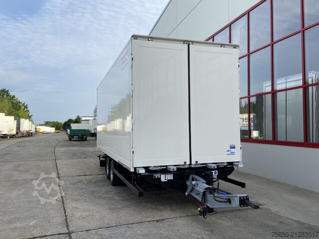 Box trailer Möslein TKO 105 D 7m weiß  Tandem- Koffer, Durchladbar, -- Neufahrzeug --