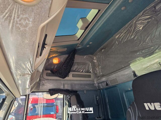 Platformas kravas automašīna ar tentu IVECO STRALIS 260S36 CENTINATO M 8,30 EURO 6