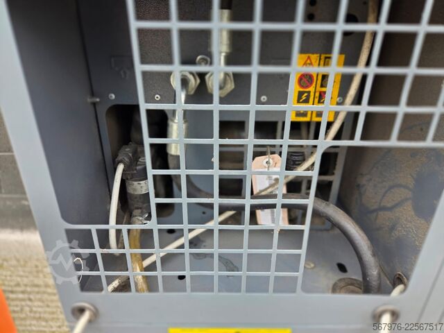 Compressor rotativo Atlas Copco Airpower B.V. GX5 FF Rotary Screw Compressor and Tank