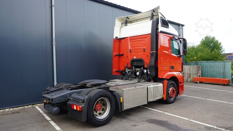 Padrão-SZM Mercedes-Benz Actros 1943 tractor unit