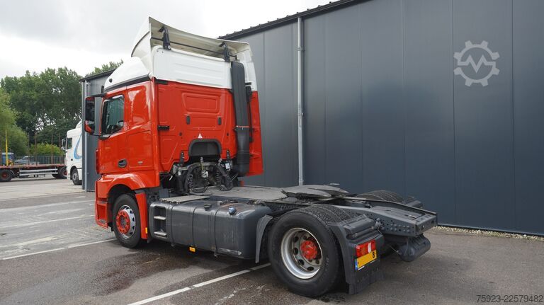 Padrão-SZM Mercedes-Benz Actros 1943 tractor unit
