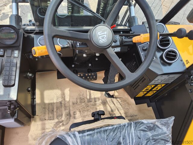 Terénny vysokozdvižný vozík JCB 940-4 SV