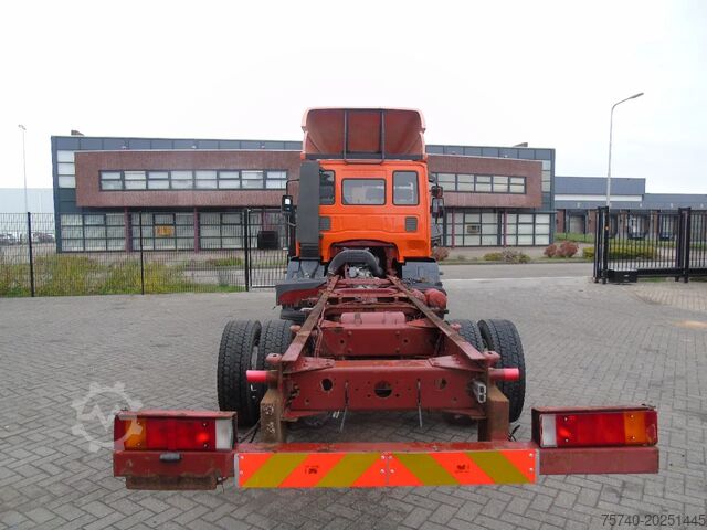 Chasis con cabina Iveco Eurocargo 120E18 + MANUAL