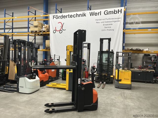 Empilhadeira alta BT Hochhubwagen SWE 120