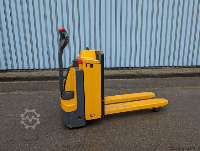 High Lift stacker Jungheinrich EJE C20 // Elektro
