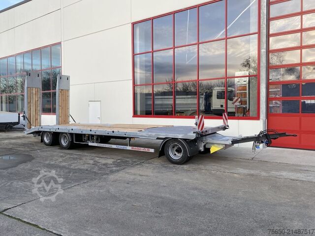 Lavtloader trailer Möslein T 3-9,20 F Blatt  3 Achs Tieflader mit gerader Ladefläche 9 m, Neufahrzeug