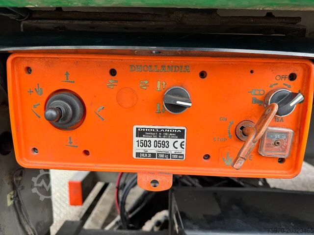 Mala DAF CF 250 2015 / 416.079km / DHOLLANDIA 2000kg