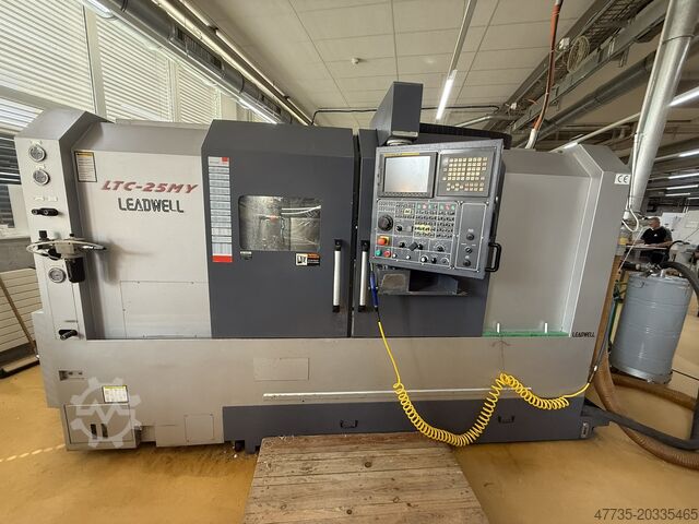 Torno CNC com eixo Y LEADWELL LTC 25 MY