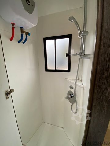 Prikolica za prijevoz konja  STX Trailer  3,5t   Wohn. Dusche