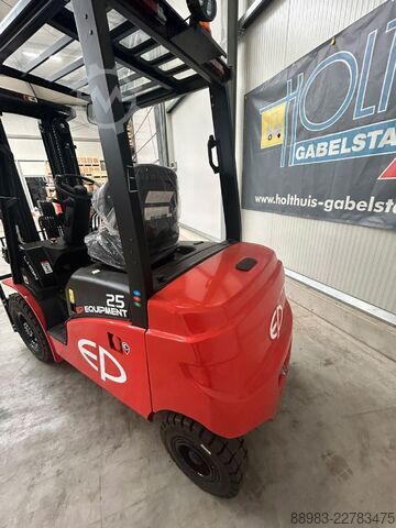 Elektrische vorkheftruck met 4 wielen EP EFL253 P