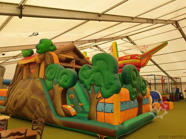 Smetanovi gradovi vrt džungle, zmaj