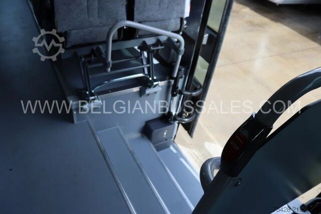 Інтерсітібус Iveco Crossway 10.8m Pop / Double middle door / Lift ...