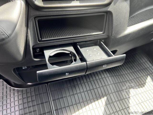 Furgão de teto alto IVECO Daily 35S18H DoKa Navi LED Kamera AHK -Garantie