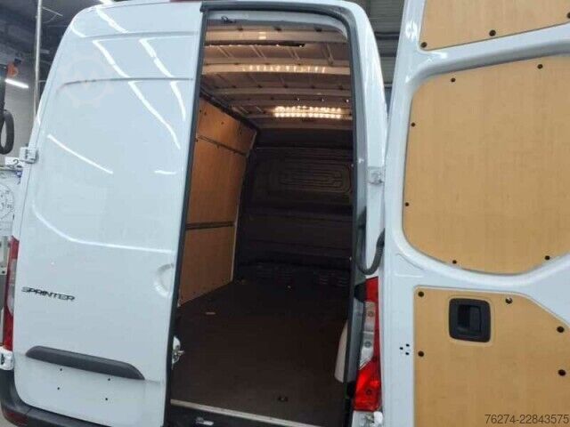 Kombi s visokim krovom Mercedes-Benz Sprinter 317 CDI Hochdach L2H2 Pro