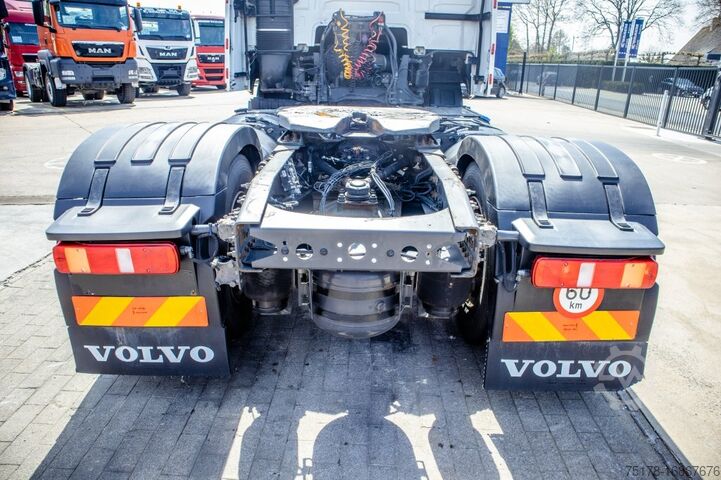 Standard tractor VOLVO FH 420