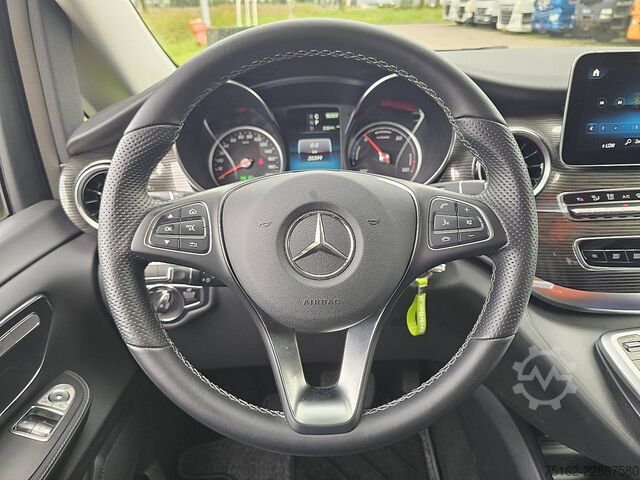  MERCEDES-BENZ EQV 300 L2 Navi 7-Persoons