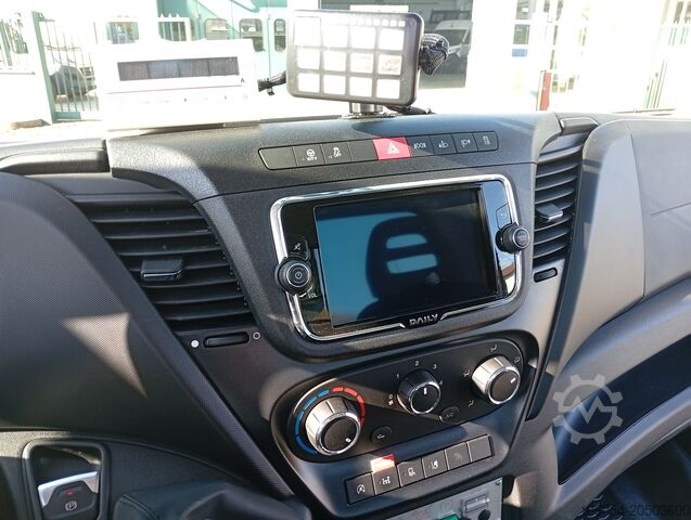 Emelőkosaras furgon Iveco Daily 35